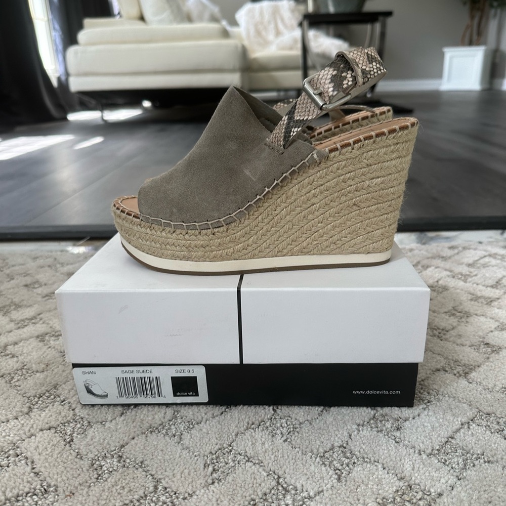 Dolce Vita Shan Suede Wedge Sandals - Gray/Sage Size 8 1/2 Only Worn To Try On